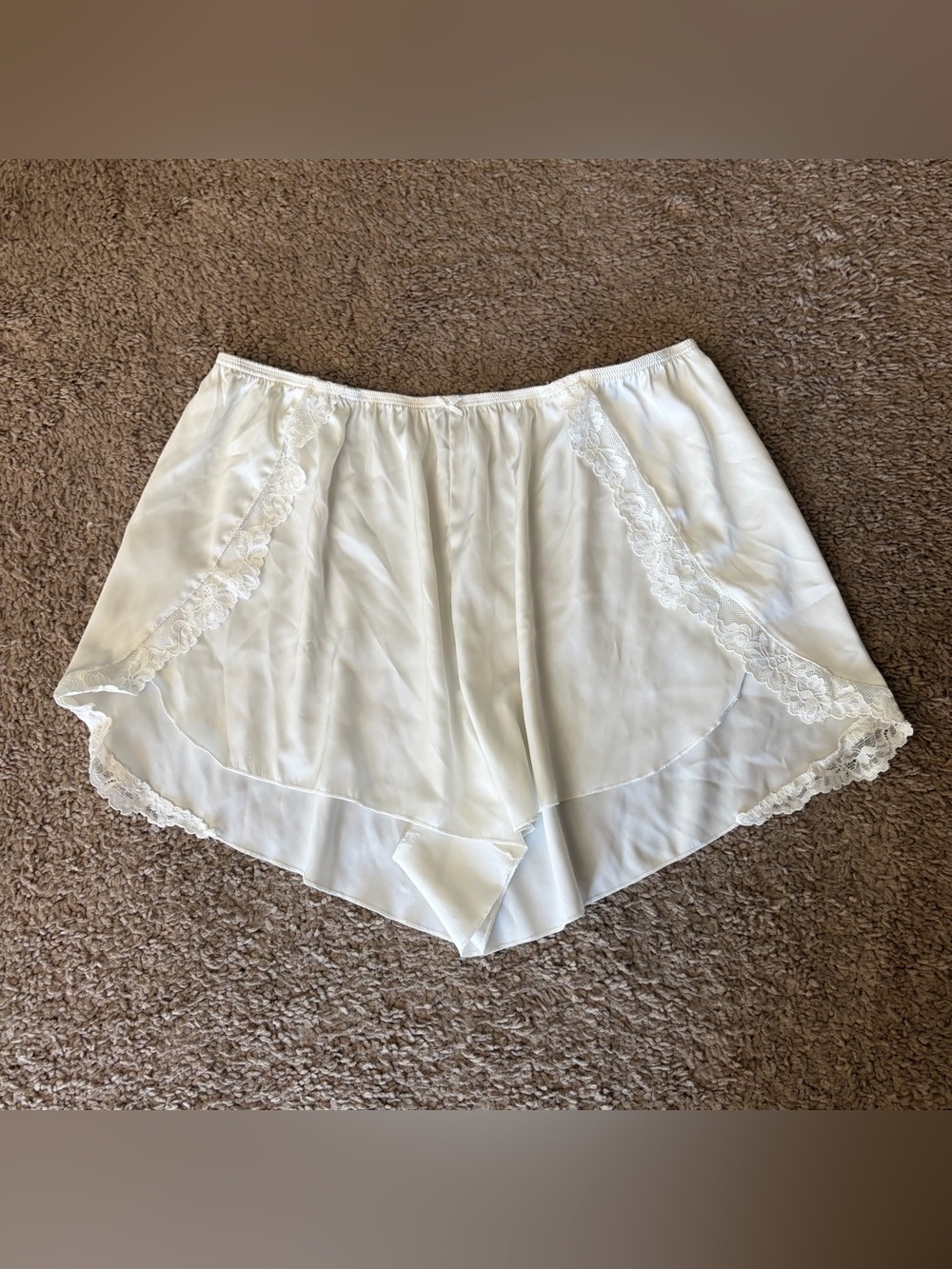 Abercrombie Women’s Sheer Sleep Short | White | Size Medium
